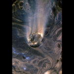 Conceptual illustration of 3I/ATLAS interstellar comet navigating a swirling cosmic fluid in Lava-Void Cosmology, featuring void-entrained particulates, dense nucleus with faint coma, and expansive voids amid Universe-Breaker structures.